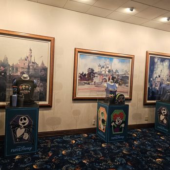 Disneyland Hotel - Hotels Near Me - Anaheim, California
