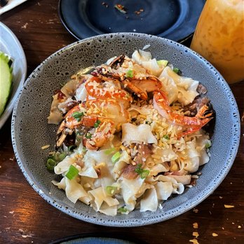 Kin Long Beach - Garlic Shrimp Noodle - Thai Near Me - Long Beach, California