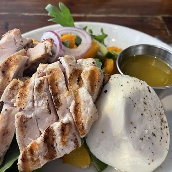 The Pig and Publican - Peaches and Burrata salad w/ grilled chicken - Pubs Near Me - Lewes, Delaware The Pig and Publican - Peaches and Burrata salad w/ grilled chicken - Pubs Near Me - Lewes, Delaware
