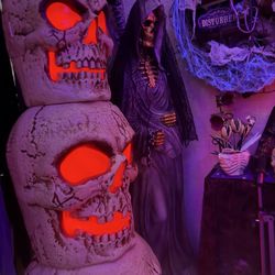BTW - More SPOOKS in the Speakeasy Room!