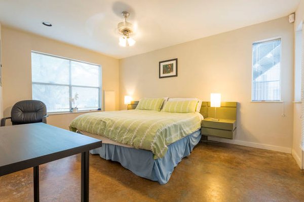 Modern B & B by null