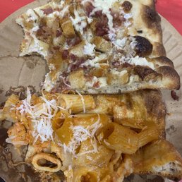 Spicy rigatoni and chicken bacon ranch Spicy rigatoni and chicken bacon ranch