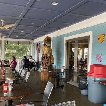 Lobster Deck - Patio area - Seafood Near Me - Shediac, New Brunswick Lobster Deck - Patio area - Seafood Near Me - Shediac, New Brunswick
