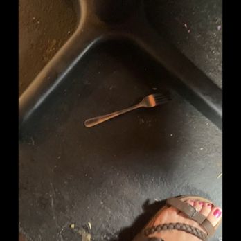 Logan's Roadhouse - Nasty floor - American Near Me - Fultondale, Alabama