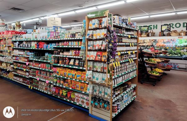 Island Naturals Market & Deli by null