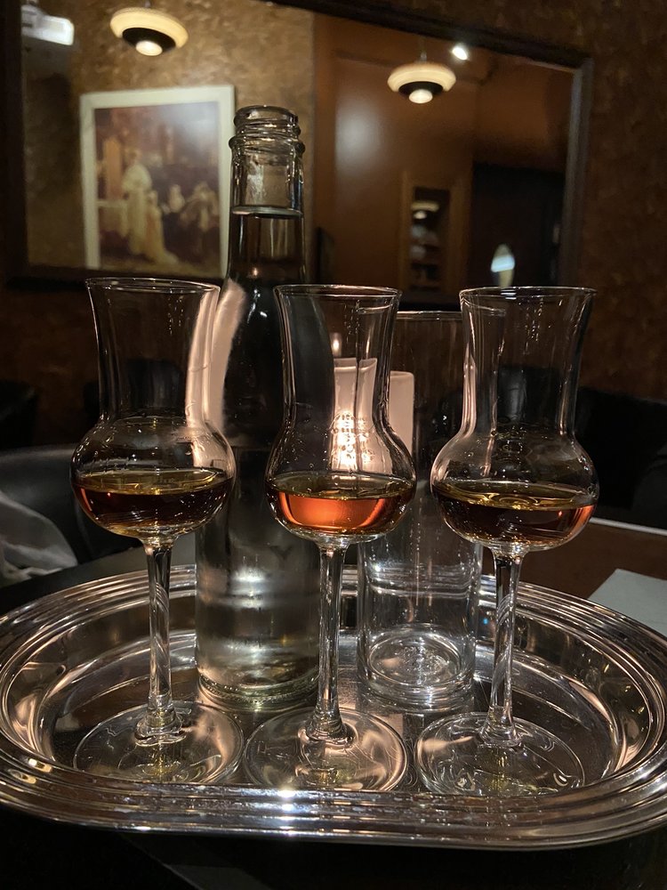 WHISKY CAFÉ 73 Photos & 37 Reviews Lounges 5800 Boulevard Saint