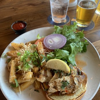 Restaurant 604 - Thai Mahi Sandwich -- so good! - Breakfast & Brunch Near Me - Honolulu, Hawaii