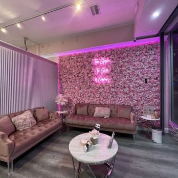 Lux Lash Lounge - Eyelash Service Near Me - Brooklyn, New York