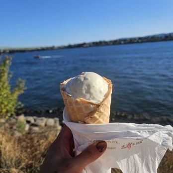 Salt & Straw - Ice Cream & Frozen Yogurt Near Me - Vancouver, Washington Salt & Straw - Ice Cream & Frozen Yogurt Near Me - Vancouver, Washington