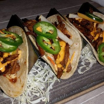 Moku Kitchen - Bulgogi tacos~ - Cocktail Bars Near Me - Honolulu, Hawaii