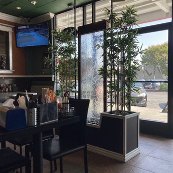 Pho Tran Vu - Inside - Vietnamese Near Me - Mountain View, California Pho Tran Vu - Inside - Vietnamese Near Me - Mountain View, California