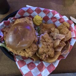 The Dirty Bird Bar and Grill - Excellent tenderloin. thick at about 1/2". Juicy, with a crispy breading. Perfect size for a meal.