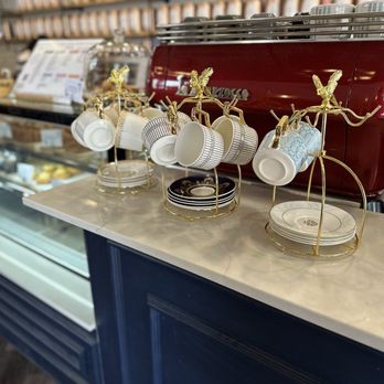 Ele Cafe - Cafes Near Me - Vancouver, British Columbia
