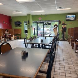 Margaritas - Looking towards the front door