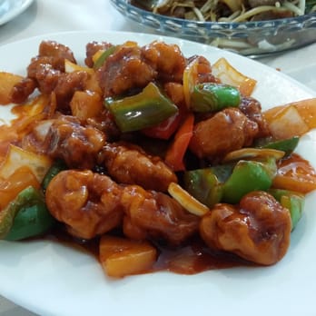 Chez Maxim Oriental - Sweet and Sour Pork - Chinese Near Me - Montreal, Quebec