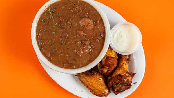 Orange Lee’s PoBoys & Wings by null