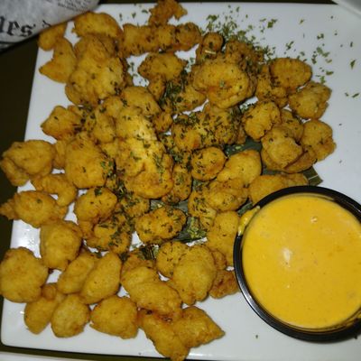Green Iguana Bar & Grill by null