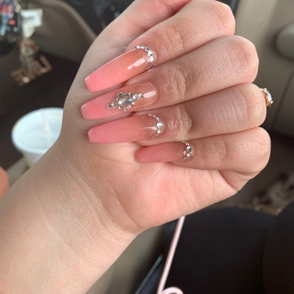 J Nails And Spa - Nail Salons Near Me - Crest Hill, Illinois