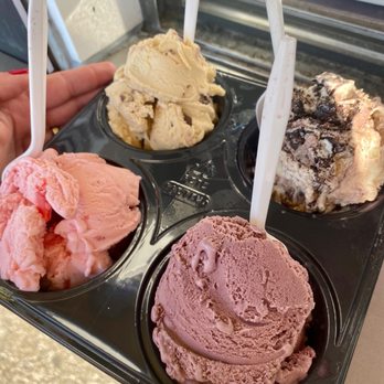 Mississippi Mudds - Ice cream flight - Burgers Near Me - Tonawanda, New York