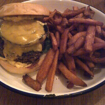 Otto's Burge - Truffel Burger w/ Sweet Potato Pommes. - Burgers Near Me - Hamburg, HH