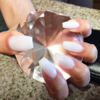 Lacquer - This is the picture I showed her. Definitely not the same white.. - Waxing Near Me - Stockton, California