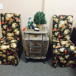 Law Office of Brian C Ostler Sr - The seating in the waiting area.