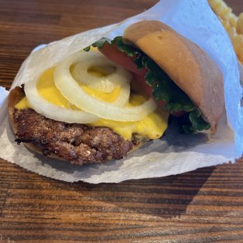 Shake Shack Mall at Millenia - Fast Food Near Me - Orlando, Florida Shake Shack Mall at Millenia - Fast Food Near Me - Orlando, Florida