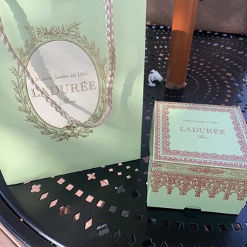 Ladurée Glendale - Laduree box - Desserts Near Me - Glendale, California