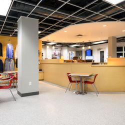 MVP Metro Club - Front Entry Lounge