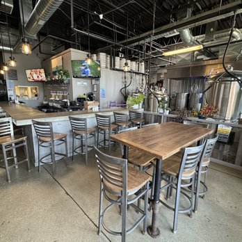 Flipside Brewing - Inside - Brewpubs Near Me - Tinley Park, Illinois