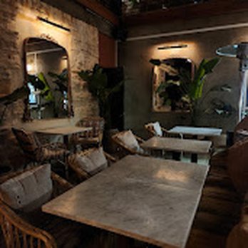 Mirate - interior - Mexican Near Me - Los Angeles, California