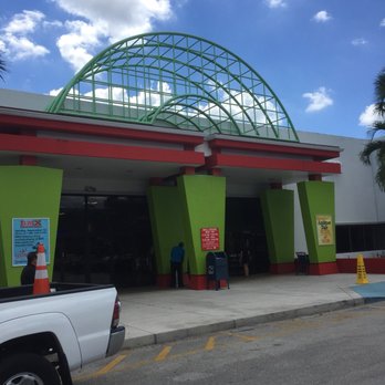 Hillsboro Antique Mall - This is the outside entrance. - Antiques Near Me - Margate, Florida