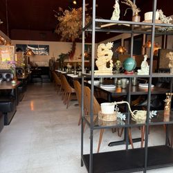 Flowers of Vietnam - Front of restaurant - waiting area