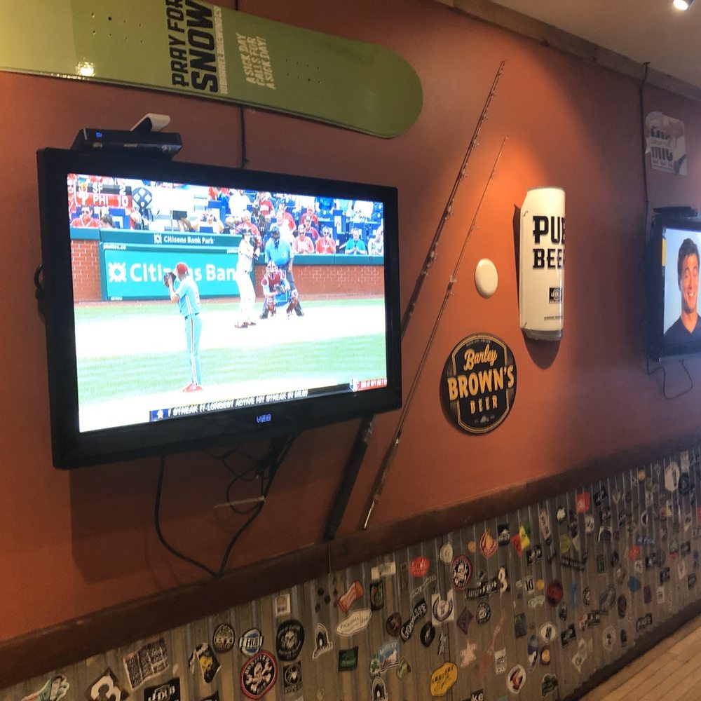 J DUB - Plenty of TVs. - Breakfast & Brunch Near Me - Bend, Oregon J DUB - Plenty of TVs. - Breakfast & Brunch Near Me - Bend, Oregon