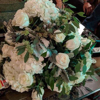 A W Flowers - My beautiful centerpieces a day AFTER my wedding (11/10/19) - Florists Near Me - Kearny, New Jersey