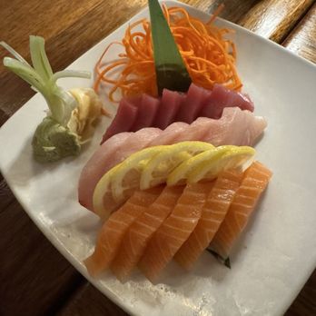 Dharma Blue - Sashimi App* - Sushi Bars Near Me - Pensacola, Florida