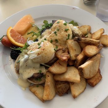 The Homeway - Eggs Benny with Mushroom - Diners Near Me - Toronto, Ontario The Homeway - Eggs Benny with Mushroom - Diners Near Me - Toronto, Ontario
