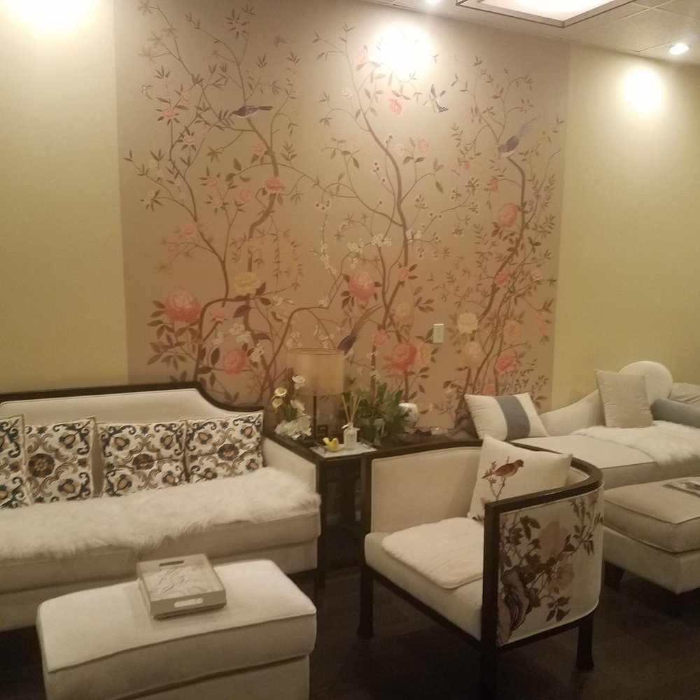 The comfortable and beautifully designed waiting room! The comfortable and beautifully designed waiting room!
