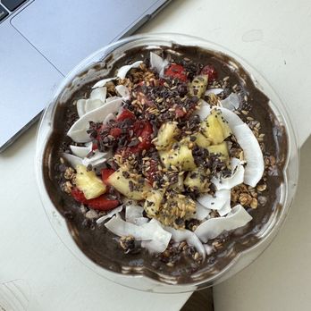 Raw Smoothie Co. - RSC Acai Bowl with greens blended in - Acai Bowls Near Me - Tampa, Florida