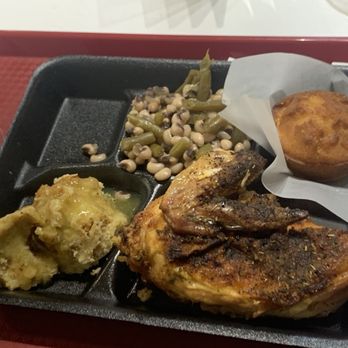 Minnie's Uptown Restaurant - Baked chicken, peas and dressing with cornbread. - Soul Food Near Me - Columbus, Georgia Minnie's Uptown Restaurant - Baked chicken, peas and dressing with cornbread. - Soul Food Near Me - Columbus, Georgia