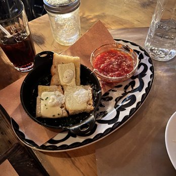 Scaddabush - 3 cheese bread w truffle oil - Italian Near Me - Richmond Hill, Ontario Scaddabush - 3 cheese bread w truffle oil - Italian Near Me - Richmond Hill, Ontario