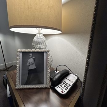 Hotel Ella - Hotels Near Me - Austin, Texas Hotel Ella - Hotels Near Me - Austin, Texas