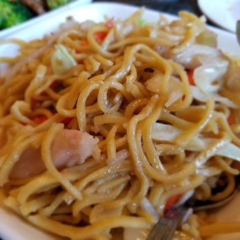 Dragon King Restaurant - Chicken chow mein - Chinese Near Me - Kelowna, British Columbia Dragon King Restaurant - Chicken chow mein - Chinese Near Me - Kelowna, British Columbia