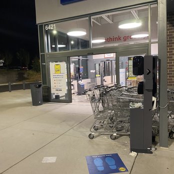 Lidl - Entrance - Grocery Near Me - Woodstock, Georgia
