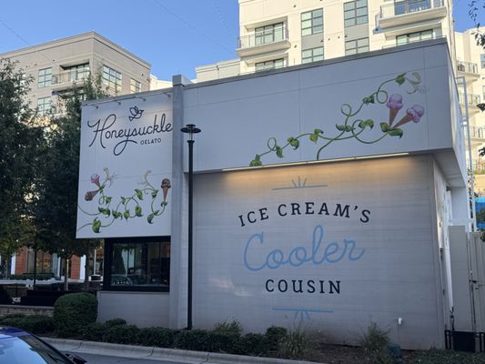 Honeysuckle Gelato Fenton by null