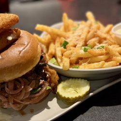 Monk's Bar & Grill - Alamo Burger
