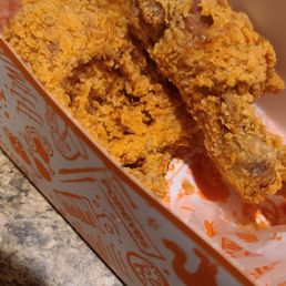 That's a leg...why is the meat that color?? Gross. That's a leg...why is the meat that color?? Gross.
