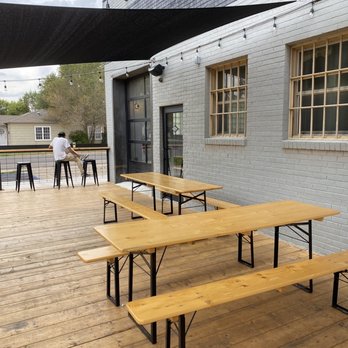 Good Line Beer - Nice outdoor space, dogs welcome - Breweries Near Me - Lubbock, Texas