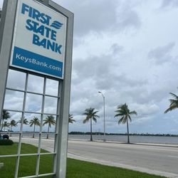 First State Bank of the Florida Keys - Wind is picking up. One mile to walk back to the hotel...