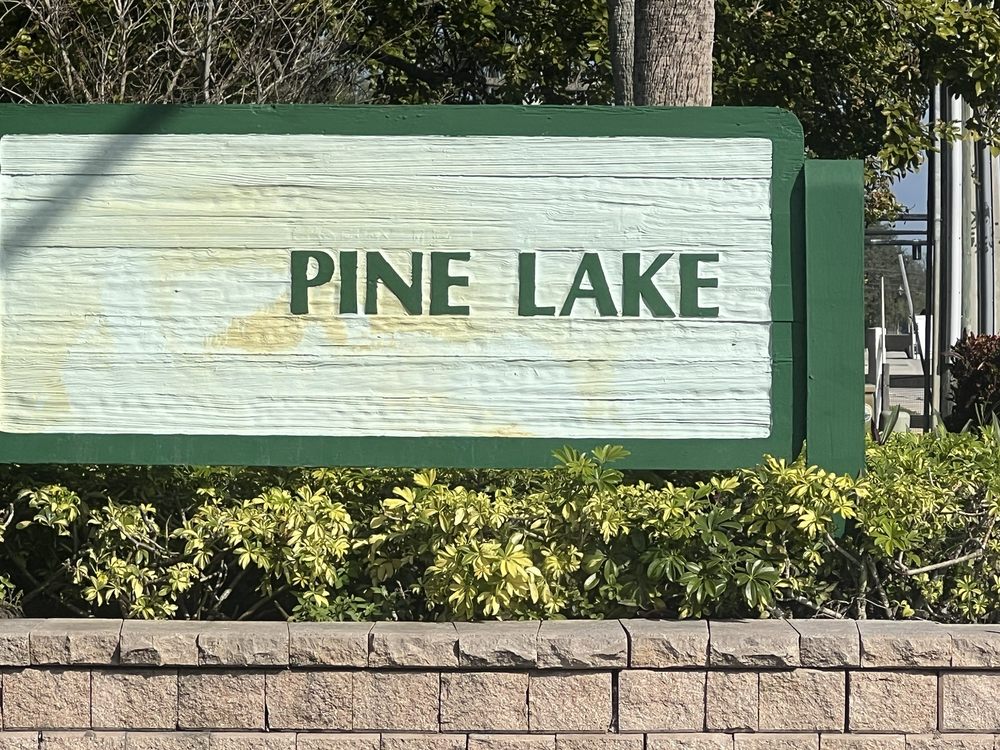 Pine Lake Park Logo